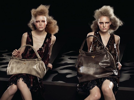 “Mãn nhãn” với ảnh quảng cáo bắt mắt của Prada - 2 “Mãn nhãn” với ảnh quảng cáo bắt mắt của Prada - 2
