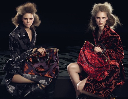 “Mãn nhãn” với ảnh quảng cáo bắt mắt của Prada - 7 “Mãn nhãn” với ảnh quảng cáo bắt mắt của Prada - 7