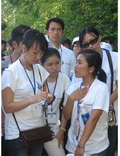 Hơn 100 Việt kiều trẻ về thăm quê Bác - 3