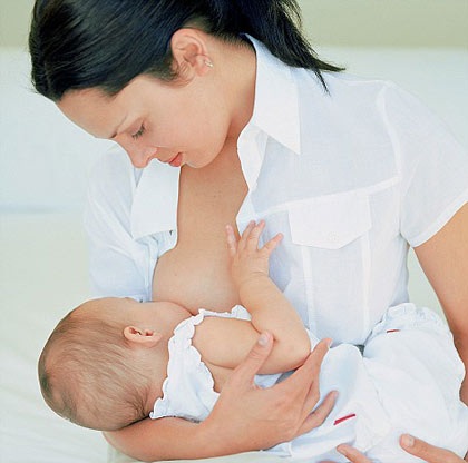 Thực hư những lợi ích khi cho trẻ bú mẹ - 1 Thực hư những lợi ích khi cho trẻ bú mẹ - 1