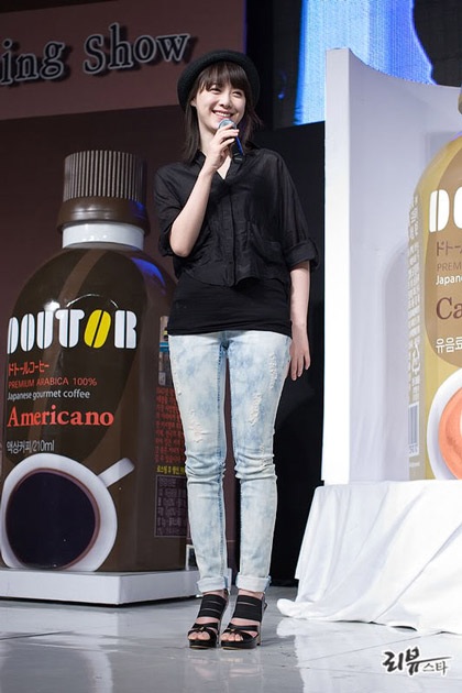 Goo Hye Sun xinh tươi đi bán... cà phê - 9