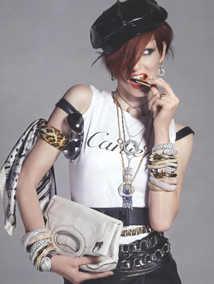 Iris Strubegger: Lấp lánh với trang sức bạc triệu - 2