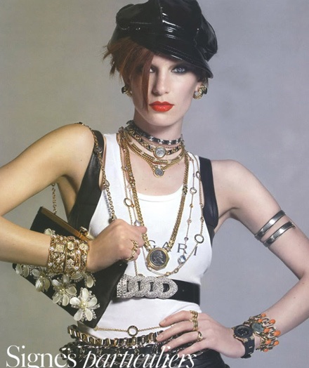 Iris Strubegger: Lấp lánh với trang sức bạc triệu - 8