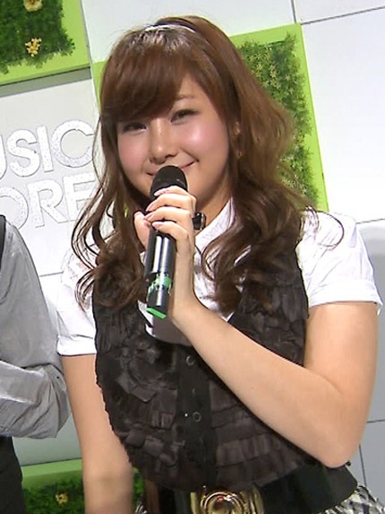 “Người đẹp dao kéo” Solbi gợi cảm trên Men’s Health - 2