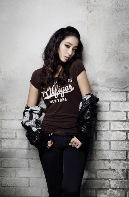 “Tình địch” của Goo Hye Sun được so sánh với Kim Tae Hee - 1