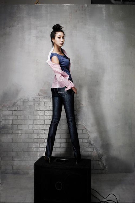 “Tình địch” của Goo Hye Sun được so sánh với Kim Tae Hee - 2