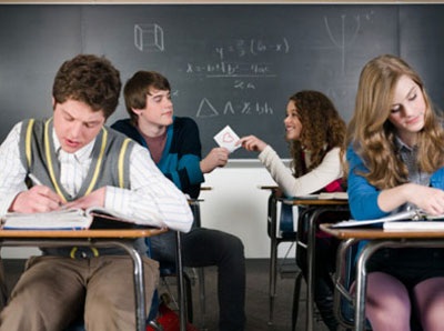 Trẻ yêu sớm: Hãy lắng nghe, thay vì cấm đoán - 1