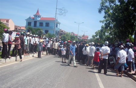 Mượn cớ “đòi đất” để gây rối trật tự - 2 Mượn cớ “đòi đất” để gây rối trật tự - 2