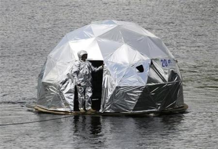 Chùm ảnh: Thi bơi “thuyền” không động cơ độc đáo - 2