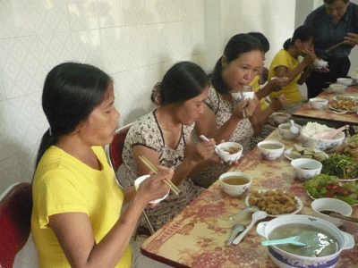 Những câu chuyện “cười rơi nước mắt” của bệnh nhân tâm thần - 2