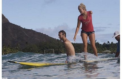Nhà vô địch lướt ván… một tay - 12 Nhà vô địch lướt ván… một tay - 12