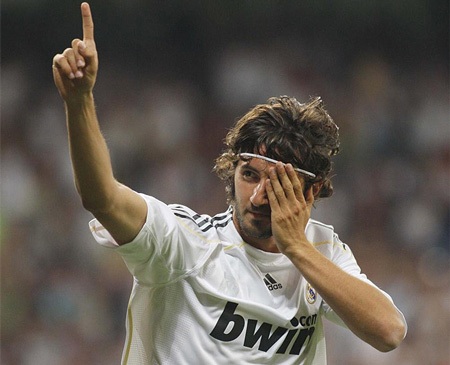 C. Ronaldo "phát hỏa" giúp Real Madrid hạ gục LDU Quito - 2