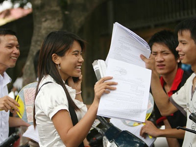 Con nhà giàu có lo rớt đại học? - 1 Con nhà giàu có lo rớt đại học? - 1