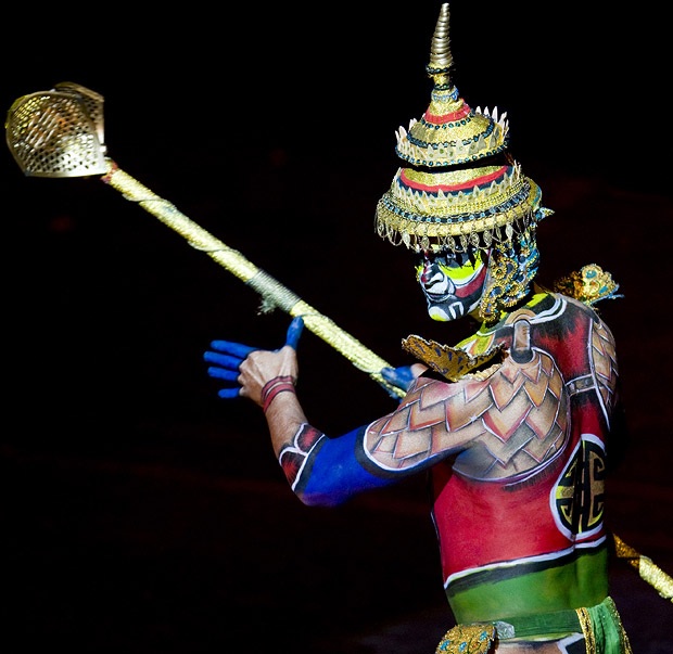 Chùm ảnh: "Múa bút" trên cơ thể người - 13 Chùm ảnh: "Múa bút" trên cơ thể người - 13