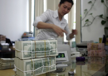 “Ngân hàng vẫn đảm bảo ngoại tệ để nhập khẩu” - 1 “Ngân hàng vẫn đảm bảo ngoại tệ để nhập khẩu” - 1