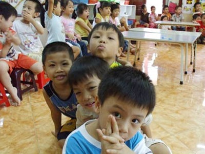 Đi học ngoan nhé con! - 1