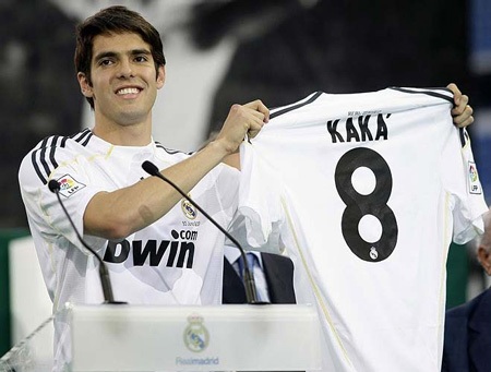 Kaka lý giải nguyên nhân “chê” áo số 5 của Zidane - 1 Kaka lý giải nguyên nhân “chê” áo số 5 của Zidane - 1