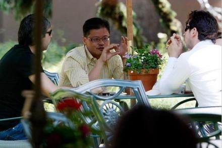 Yahoo - Các mốc lịch sử trước cái bắt tay với người khổng lồ - 7