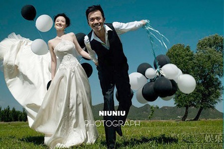 “Bao Thanh Thiên” Vương Học Binh “khoe” ảnh cưới - 1 “Bao Thanh Thiên” Vương Học Binh “khoe” ảnh cưới - 1