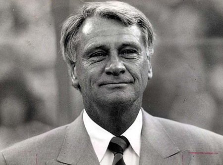 Sir Bobby Robson qua đời vì ung thư - 2 Sir Bobby Robson qua đời vì ung thư - 2