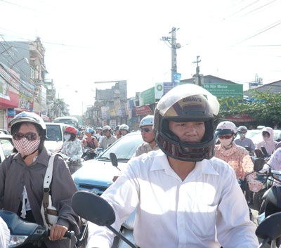 Cây cầu đều đặn ngày hai buổi tắc đường - 3 Cây cầu đều đặn ngày hai buổi tắc đường - 3