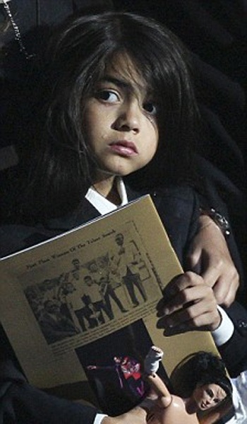 Cha Michael Jackson thừa nhận con “rơi” của vua nhạc Pop - 4 Cha Michael Jackson thừa nhận con “rơi” của vua nhạc Pop - 4