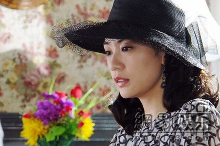 Giả Tịnh Văn tiều tụy vì “lục đục” với chồng - 8 Giả Tịnh Văn tiều tụy vì “lục đục” với chồng - 8