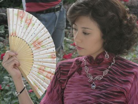 Giả Tịnh Văn tiều tụy vì “lục đục” với chồng - 11 Giả Tịnh Văn tiều tụy vì “lục đục” với chồng - 11