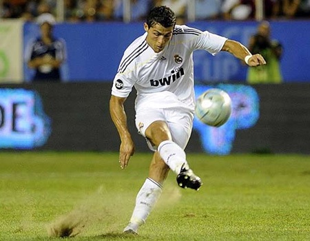 C. Ronaldo lập công, Real Madrid vẫn bại dưới tay Juve - 1 C. Ronaldo lập công, Real Madrid vẫn bại dưới tay Juve - 1