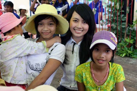 Hoa khôi tuổi teen “vào” phim tài liệu Mùa hè xanh - 9 Hoa khôi tuổi teen “vào” phim tài liệu Mùa hè xanh - 9