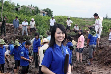 Hoa khôi tuổi teen “vào” phim tài liệu Mùa hè xanh - 4 Hoa khôi tuổi teen “vào” phim tài liệu Mùa hè xanh - 4