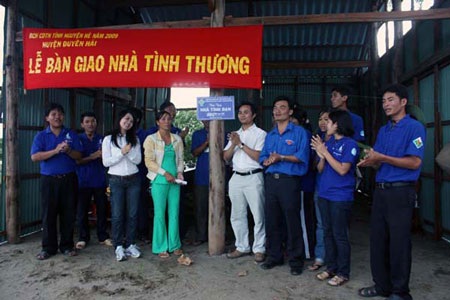 Hoa khôi tuổi teen “vào” phim tài liệu Mùa hè xanh - 2 Hoa khôi tuổi teen “vào” phim tài liệu Mùa hè xanh - 2