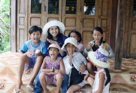 Hoa khôi tuổi teen “vào” phim tài liệu Mùa hè xanh - 13 Hoa khôi tuổi teen “vào” phim tài liệu Mùa hè xanh - 13