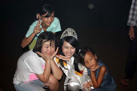 Hoa khôi tuổi teen “vào” phim tài liệu Mùa hè xanh - 12 Hoa khôi tuổi teen “vào” phim tài liệu Mùa hè xanh - 12