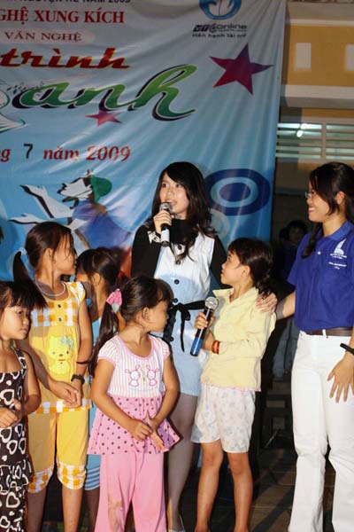 Hoa khôi tuổi teen “vào” phim tài liệu Mùa hè xanh - 11 Hoa khôi tuổi teen “vào” phim tài liệu Mùa hè xanh - 11