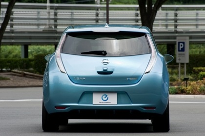 Nissan giới thiệu ô tô chạy điện LEAF - 9 Nissan giới thiệu ô tô chạy điện LEAF - 9