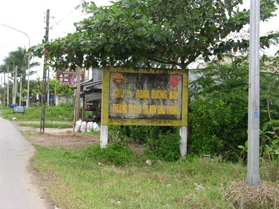 Chùm ảnh: Lại những tấm biển “đánh đố” người đọc - 7 Chùm ảnh: Lại những tấm biển “đánh đố” người đọc - 7
