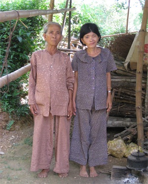 Nỗi lòng của người mẹ già 84 tuổi nuôi con tâm thần - 1 Nỗi lòng của người mẹ già 84 tuổi nuôi con tâm thần - 1