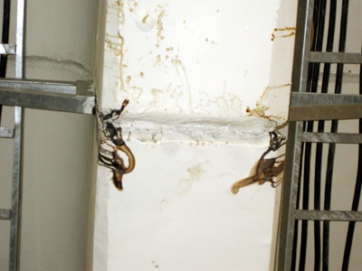 Hàng chục điểm rò rỉ mới trong hầm đường bộ Kim Liên - 3 Hàng chục điểm rò rỉ mới trong hầm đường bộ Kim Liên - 3