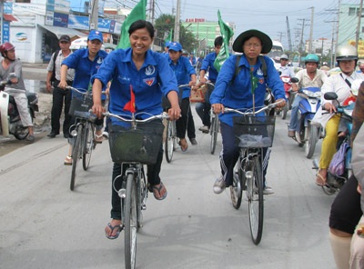 Đoàn sinh viên đạp xe xuyên Việt đã đến đích cuối cùng - 2 Đoàn sinh viên đạp xe xuyên Việt đã đến đích cuối cùng - 2