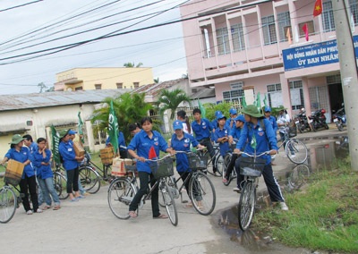 Đoàn sinh viên đạp xe xuyên Việt đã đến đích cuối cùng - 1 Đoàn sinh viên đạp xe xuyên Việt đã đến đích cuối cùng - 1