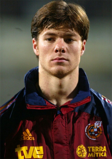 Những khoảnh khắc đáng nhớ trong sự nghiệp Xabi Alonso - 4 Những khoảnh khắc đáng nhớ trong sự nghiệp Xabi Alonso - 4