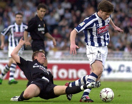 Những khoảnh khắc đáng nhớ trong sự nghiệp Xabi Alonso - 3 Những khoảnh khắc đáng nhớ trong sự nghiệp Xabi Alonso - 3