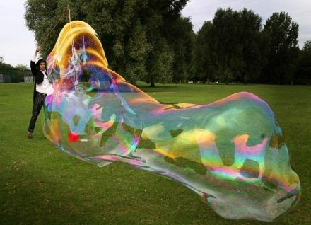 Quả bong bóng xà phòng lớn nhất thế giới - 11 Quả bong bóng xà phòng lớn nhất thế giới - 11