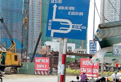 Dân chê cầu Thủ Thiêm, trở lại đi phà - 1