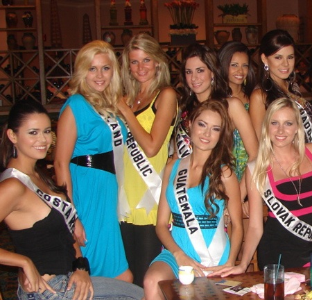 Hoa hậu Hoàn vũ và những lời đồn… - 9