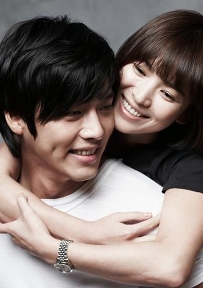 Song Hye Kyo - Hyun Bin là một trong những cặp đôi hot nhất của điện ảnh Hàn Quốc. Họ đã cùng nhau tạo ra những bộ phim đình đám và trở thành những ngôi sao hàng đầu của màn ảnh nhỏ.