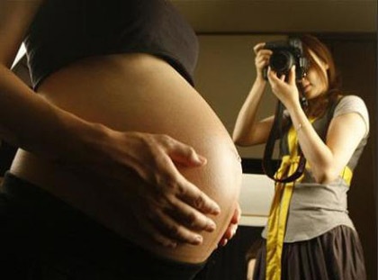 “Mốt” chụp ảnh nude khi mang bầu của phụ nữ Nhật - 1 “Mốt” chụp ảnh nude khi mang bầu của phụ nữ Nhật - 1