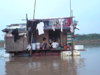 Những đứa trẻ “ngoài rìa” cuộc sống - 6