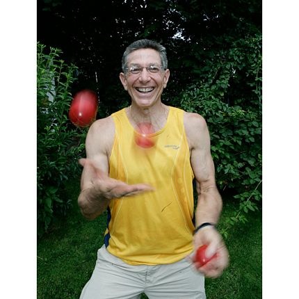 Gặp người đàn ông từng phá vỡ 236 kỷ lục Guinness - 1 Gặp người đàn ông từng phá vỡ 236 kỷ lục Guinness - 1